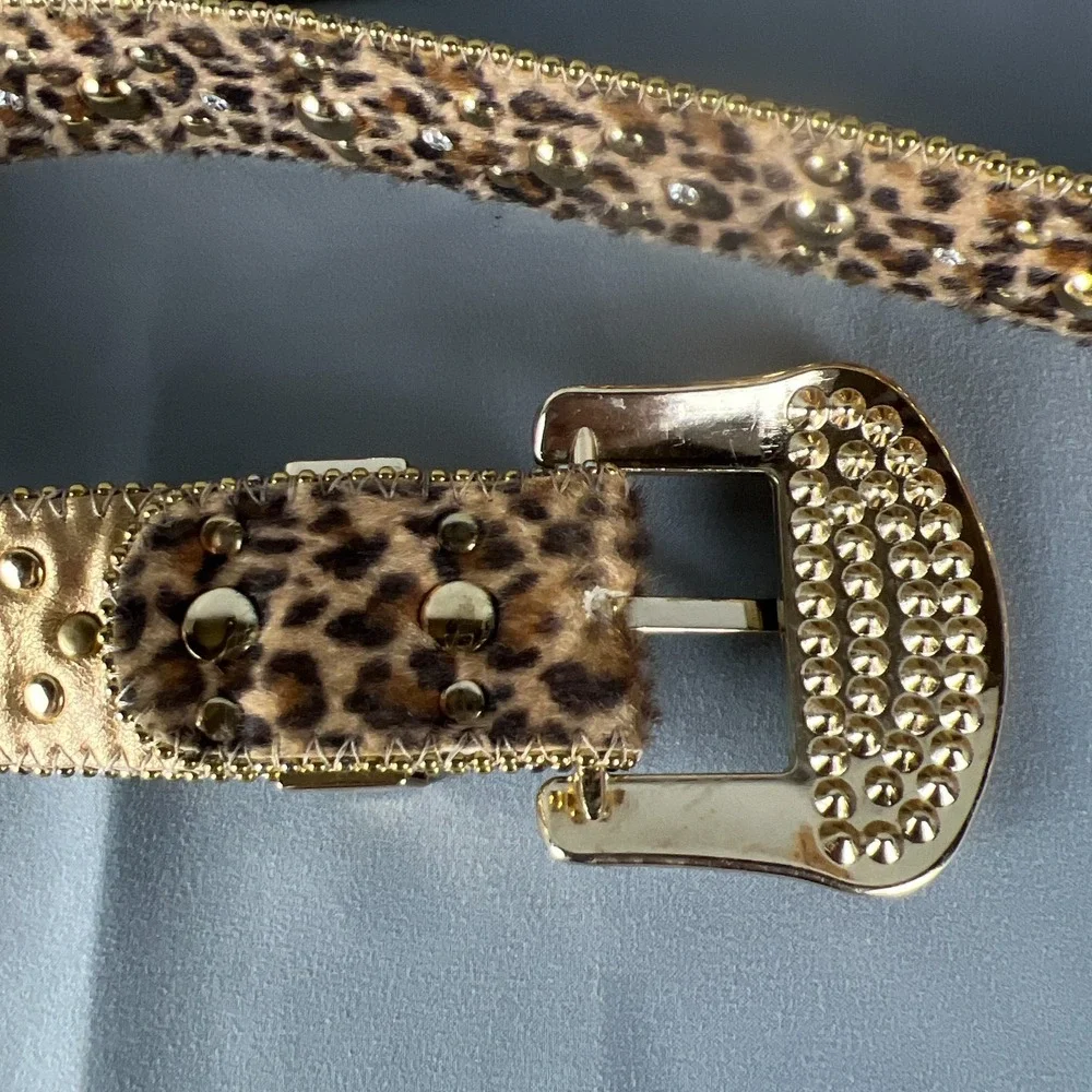 Kathy Van Zeeland Womens Belt Large Leopard Print Gold Studded Rhinestone Buckle